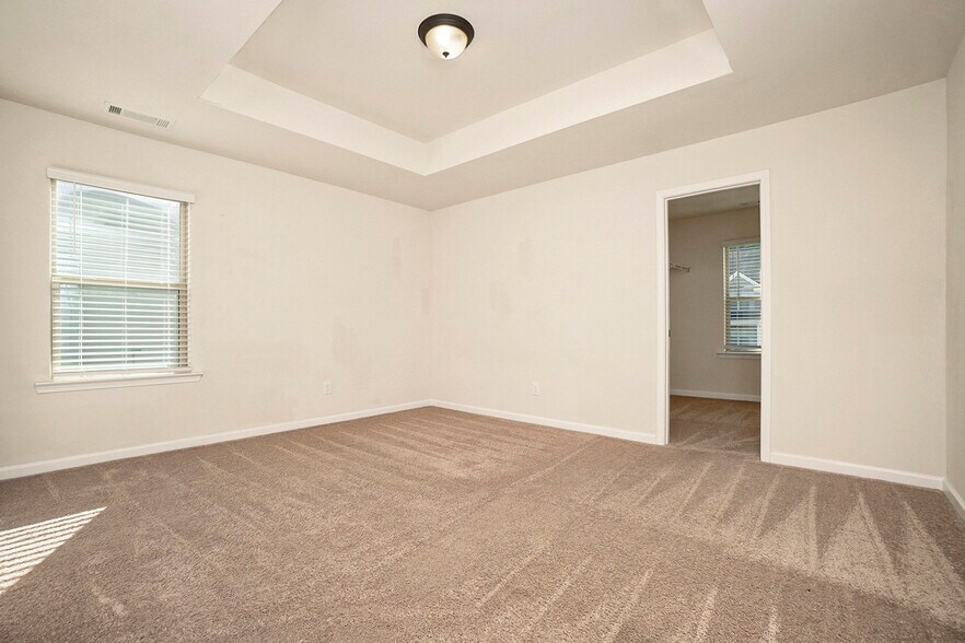 Building Photo - 3810 Brookhollow Dr