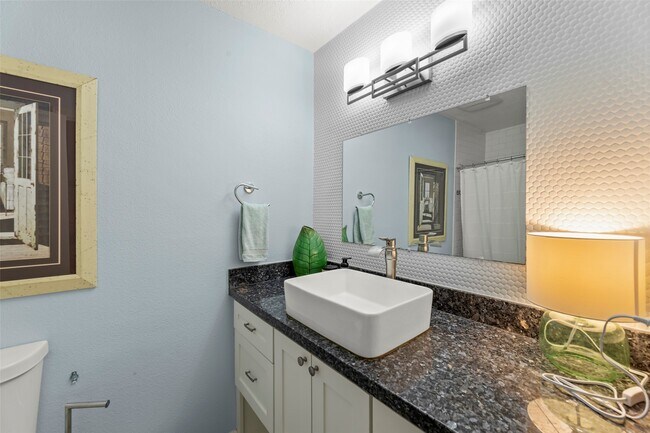 Building Photo - 9418 Wandsworth Dr