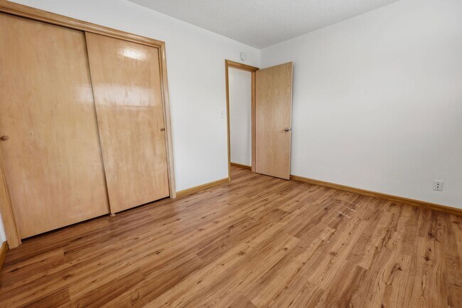 Building Photo - 3 Bedroom 1 Bath Home in St. Joseph!