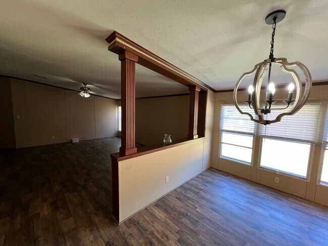 Building Photo - 14299 County Rd 434
