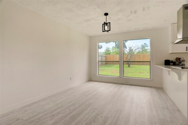 Building Photo - 7926 Windy Creek Dr
