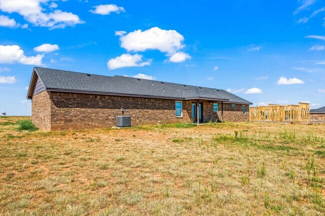 Building Photo - 8536 E County Rd 5500