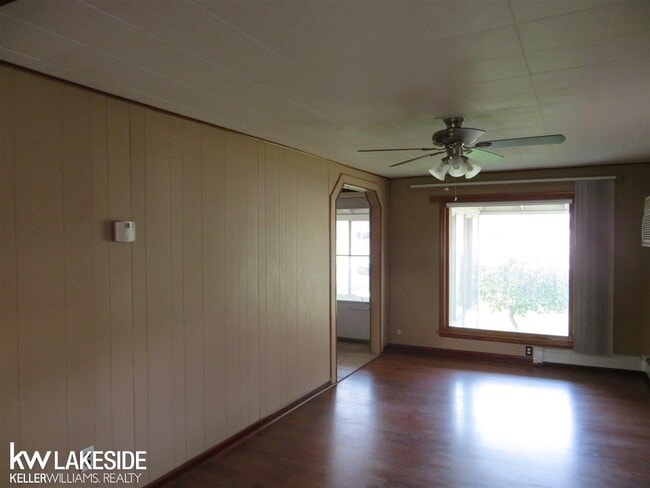 Building Photo - 18270 Sycamore St