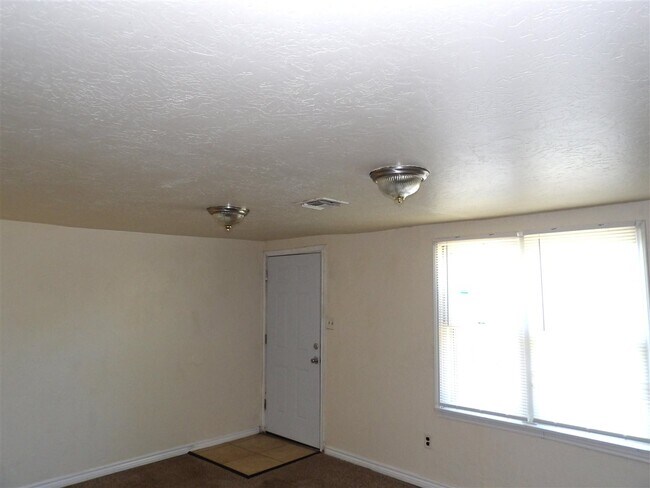 Building Photo - 2015 SW Jefferson Ave