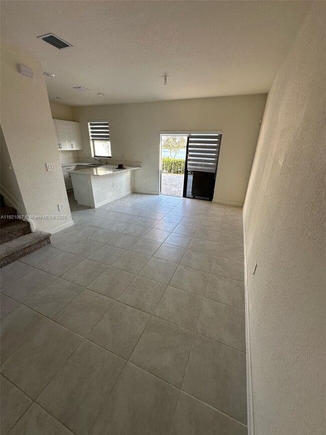 Building Photo - 3302 W 114th Terrace