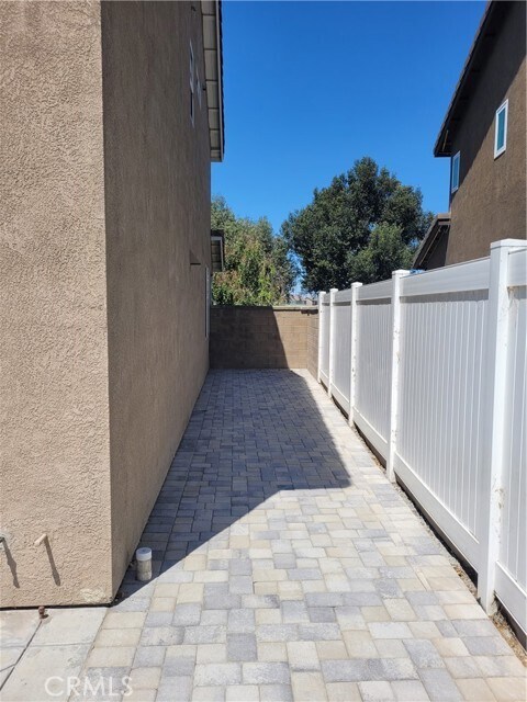 Building Photo - 7342 Corona Valley Ave