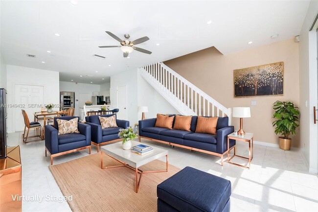 Building Photo - 1911 Madeira Dr