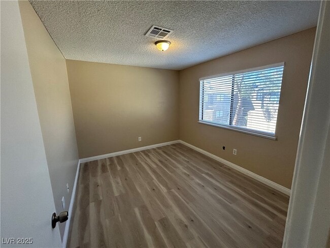 Building Photo - 1616 Marathon Dr