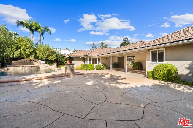 Building Photo - 4315 Clybourn Ave