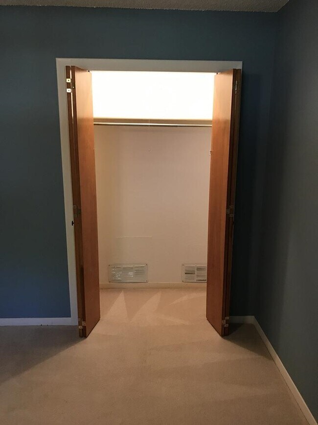 Building Photo - 185 Turkey Run