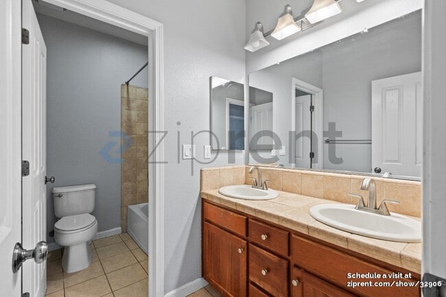 Building Photo - 3126 Fioli Way