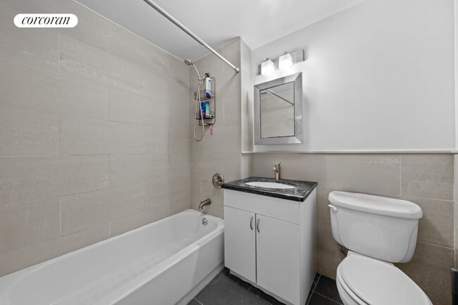 Building Photo - 721 Flushing Ave