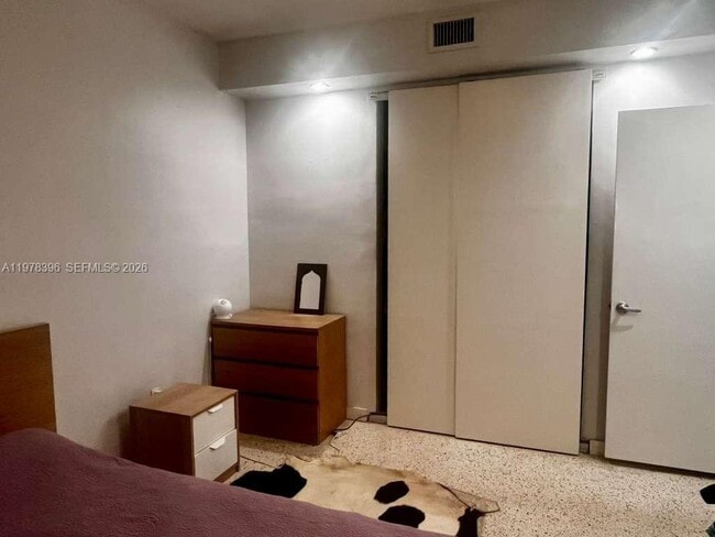 Building Photo - 8420 Byron Ave