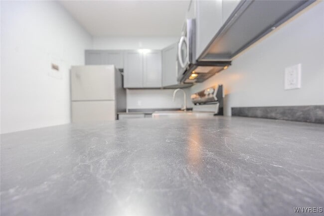 Building Photo - 530 Main St