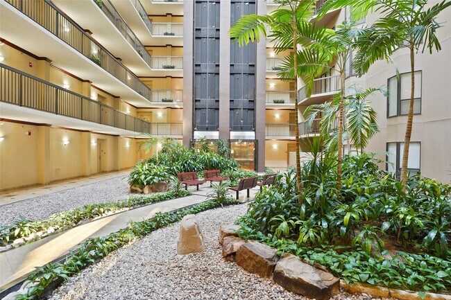 Building Photo - 661 Bering Dr