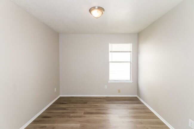 Building Photo - 1415 Grand Prince Ln