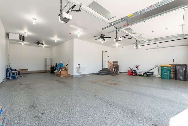 Building Photo - Beautiful Single Family Home in North Bismarck