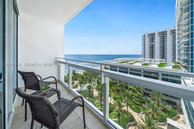 Building Photo - 6801 Collins Ave