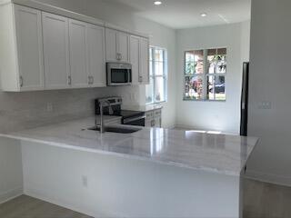 Building Photo - 9231 SW Pepoli Way