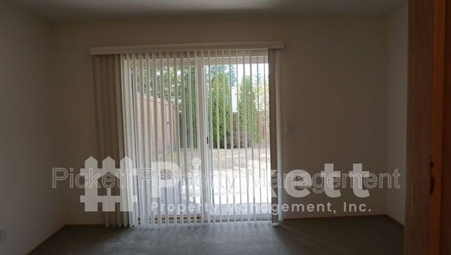 Building Photo - 11615 Breckenridge Ln NW