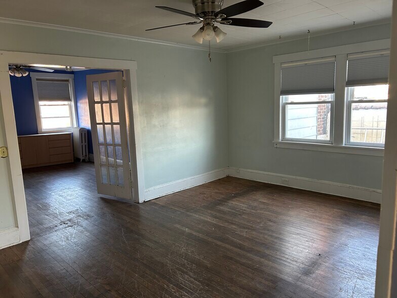 Building Photo - 101 W Allendale Ave