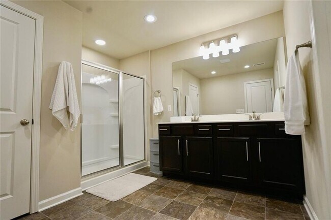 Building Photo - 126 Auburn Crossing Dr