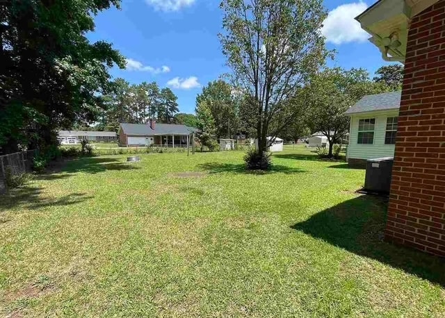 Building Photo - 1029 Edgewood Dr