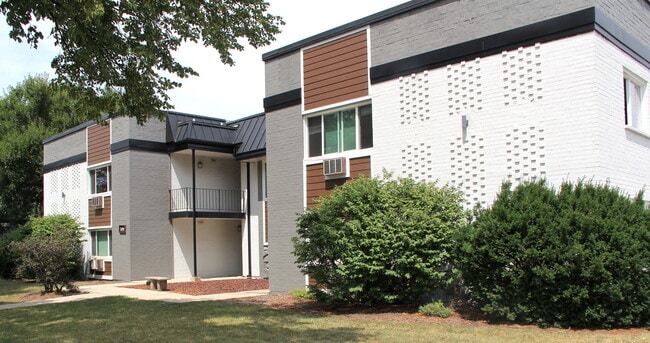 Building Photo - 329 Kimbell Ave