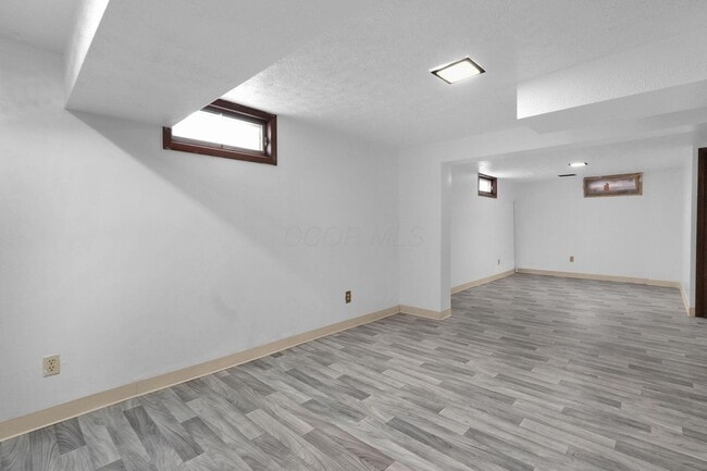 Building Photo - 1414 Shanley Dr