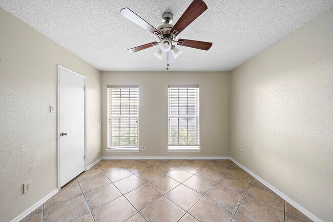 Building Photo - 14185 Misty Meadow Ln