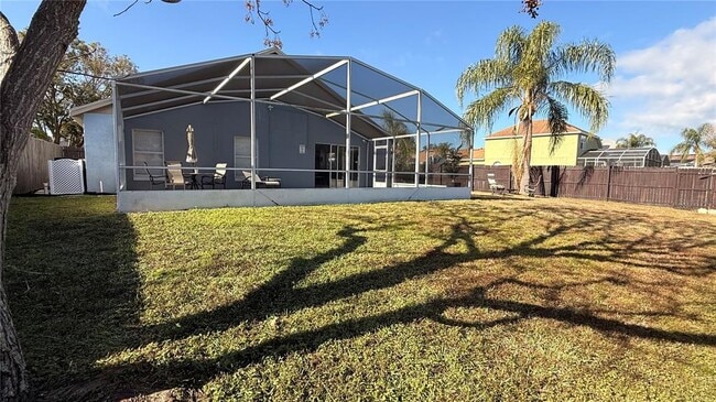 Building Photo - 605 Rochester Loop