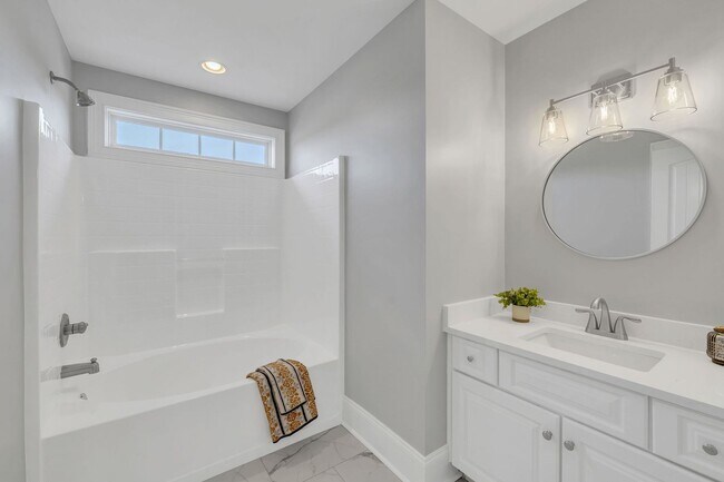Building Photo - Luxury 4BR Home with River Views & Entertainer’s Bonus Room