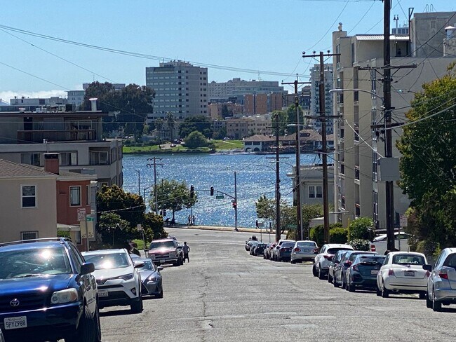 Building Photo - Amazing Cleveland Heights, 1 Block East of Lake Merritt with views of the lake