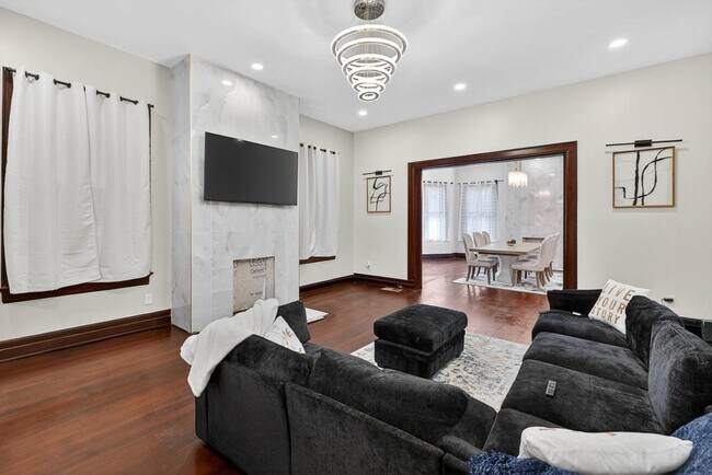 Building Photo - 1015 Union St