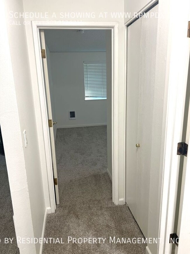 Building Photo - 12618 NW Barnes Rd