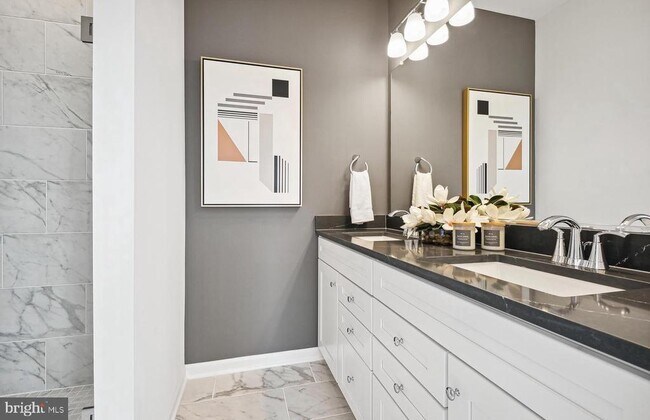 Building Photo - 14400 Leafhopper Dr