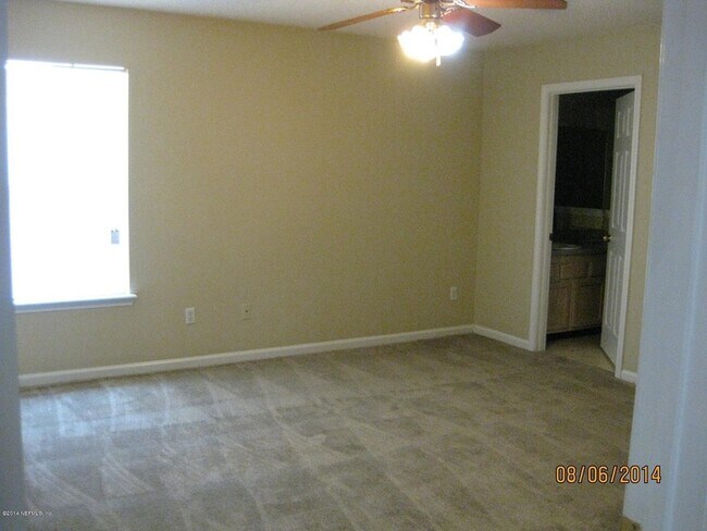 Building Photo - 11191 Mikris Dr S