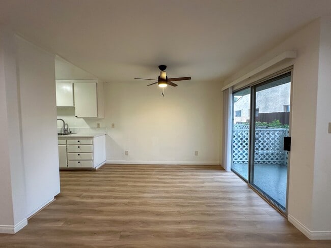 Building Photo - 10140 Mountair Ave