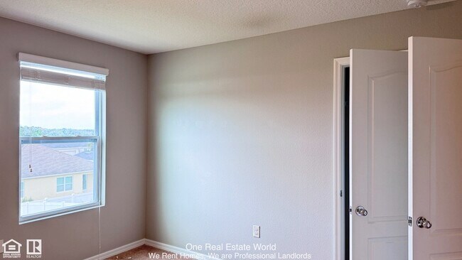 Building Photo - 362 Nova Dr