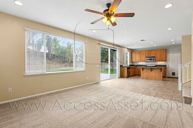 Building Photo - Inviting 4-Bed, 3-Bath Home In Sunny Winchester!
