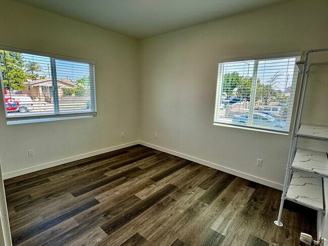 Building Photo - Move in Promotion for 1st 12 months! Updat...