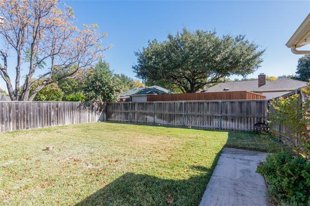 Building Photo - 927 Redcedar Way Dr