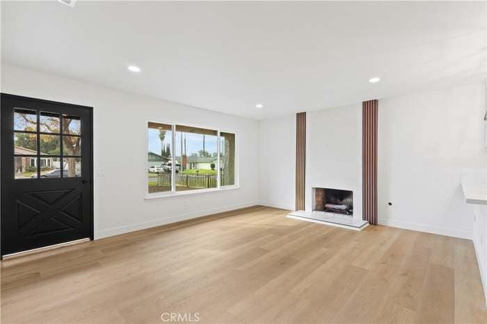 Building Photo - 2875 Myers St