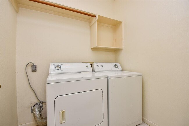 Building Photo - 3526 Orchard Blossom Dr
