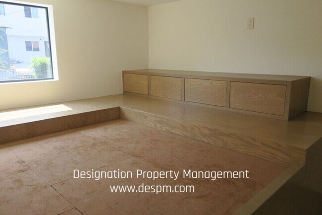 Building Photo - 3181 Verdugo Pl