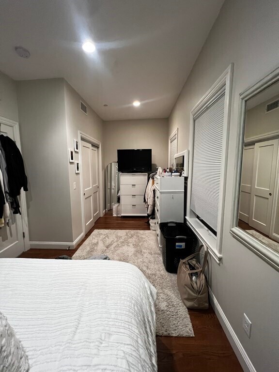 Building Photo - 323 Athens St