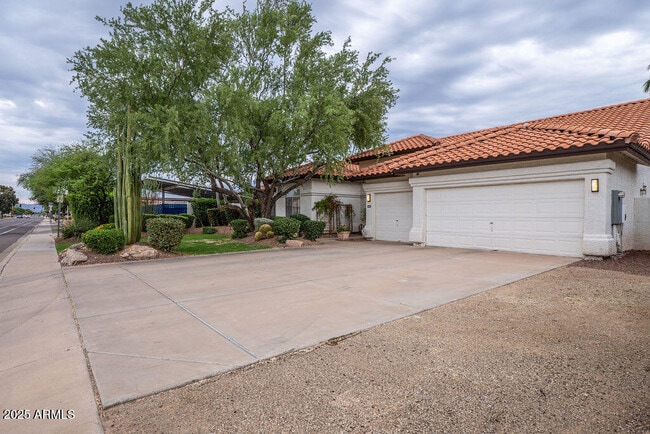 Building Photo - 4649 E Acoma Dr