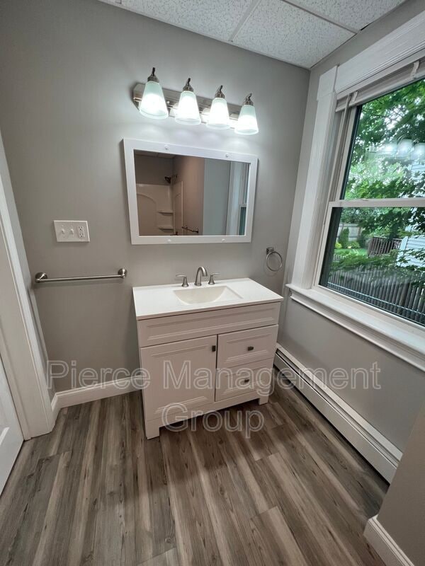 Building Photo - 68 Kenney St