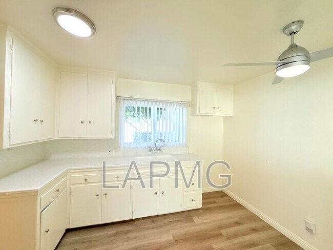 Building Photo - 625 Aerick St