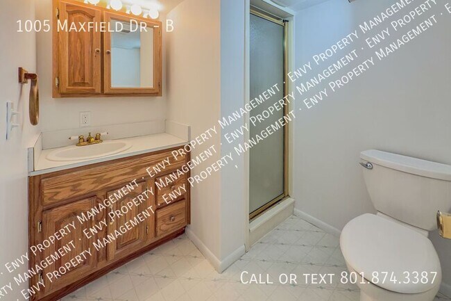 Building Photo - 1005 Maxfield Dr